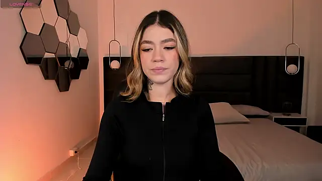 ViolettHansson online show from 15, 2, 2026