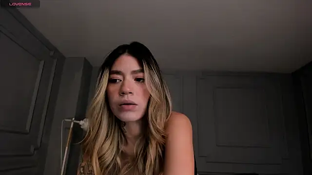 ViolettHansson online show from 16, 4, 2026