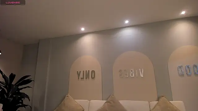 AliceHarper  online show from 16, 1, 2026