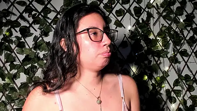 CoralineSanchez online show from 8, 11, 2025