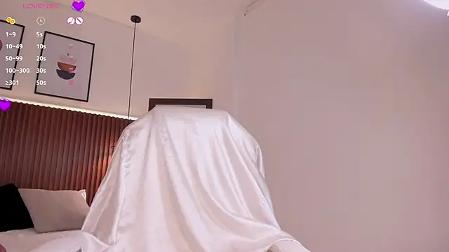 aliscollins  online show from 29, 1, 2025