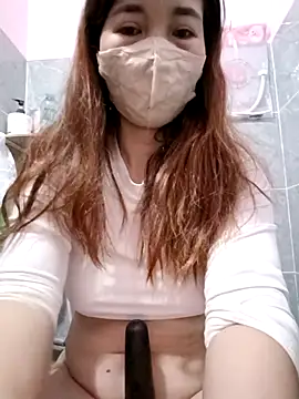 M yiyi online show from 29, 11, 2025