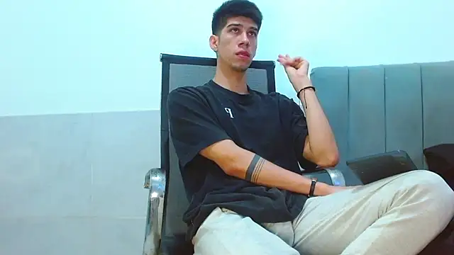jhony-sex online show from 1, 5, 2026