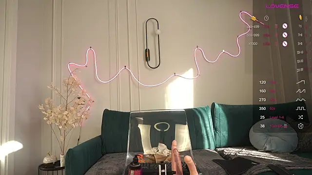 anna54784 online show from 14, 12, 2024