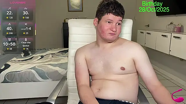 Lorenzo hernandez online show from 13, 10, 2025