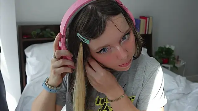 Ayra Lust online show from 2, 3, 2025