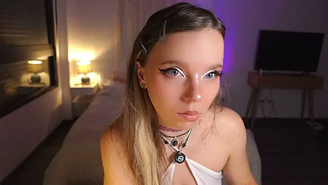 Snapshot of Ayra_Lust chatting on 4, 6, 2026 Ayra Lust online show from 4, 6, 2026