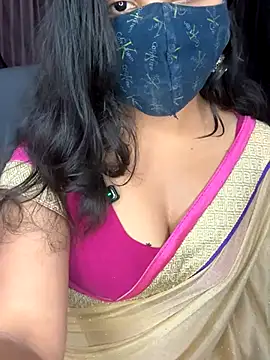 Snapshot of Tanvi-patil chatting on 8, 12, 2024 Tanvi-patil online show from 8, 12, 2024