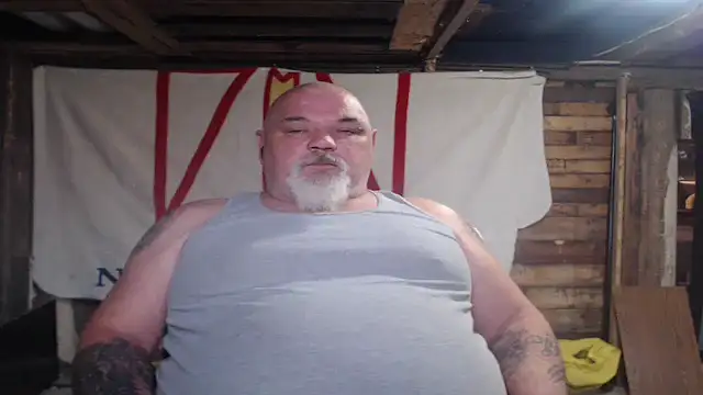 Snapshot of Newfiesausage1972 chatting on 25, 4, 2026 Newfiesausage1972 online show from 25, 4, 2026