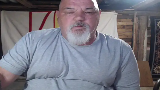 Snapshot of Newfiesausage1972 chatting on 7, 6, 2026 Newfiesausage1972 online show from 7, 6, 2026