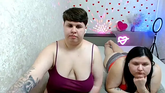 BeckyAndHellen online show from 19, 2, 2025