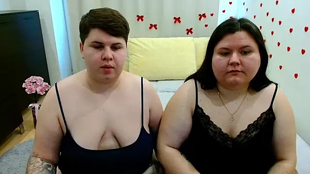 BeckyAndHellen online show from 31, 10, 2025