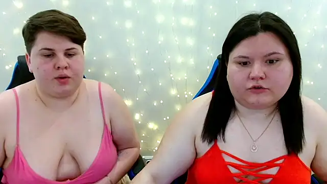 BeckyAndHellen online show from 16, 2, 2026