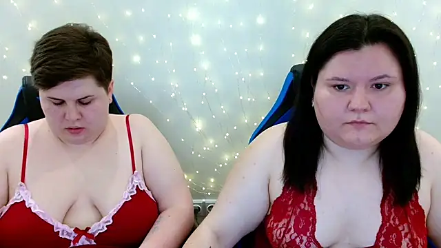 Snapshot of BeckyAndHellen chatting on 19, 6, 2026 BeckyAndHellen online show from 19, 6, 2026