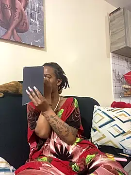 hoely grail01 online show from 29, 11, 2025