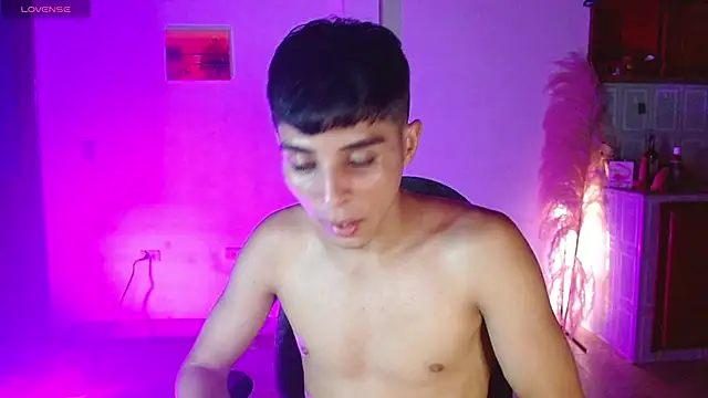 Snapshot of justin_alexxx chatting on 28, 1, 2025 justin alexxx online show from 28, 1, 2025