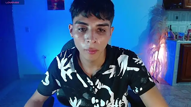 Snapshot of justin_alexxx chatting on 29, 1, 2025 justin alexxx online show from 29, 1, 2025