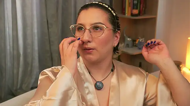 Ximenna Cruz online show from 9, 4, 2026