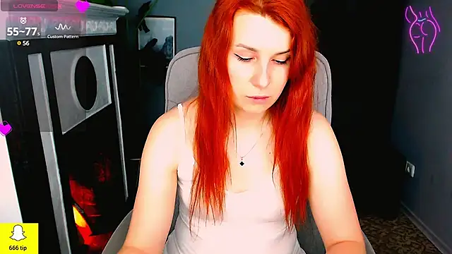 Snapshot of YrKiraXO chatting on 2, 2, 2025 YrKiraXO online show from 2, 2, 2025
