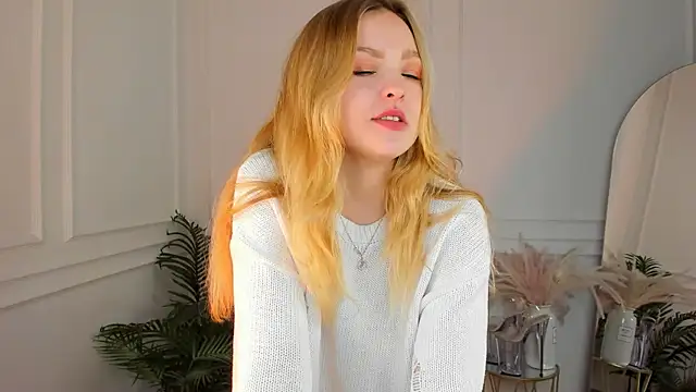 stay with alice online show from 24, 11, 2025