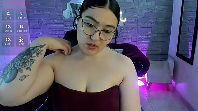 conniejames m online show from 19, 11, 2025