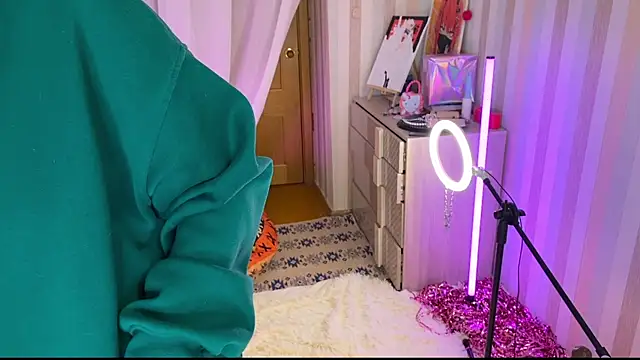 EmmyAmbros online show from 19, 2, 2026