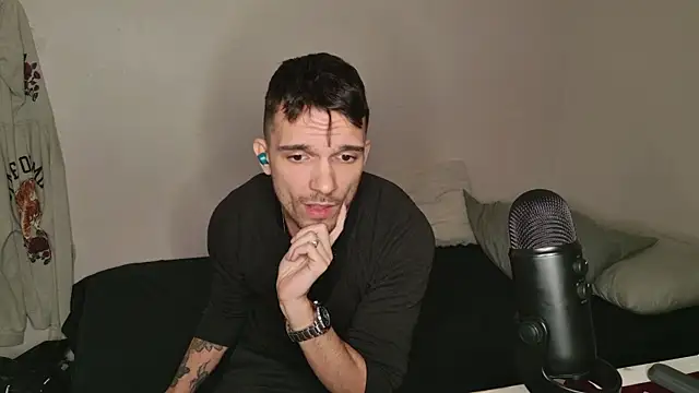 JackDesFeux online show from 4, 3, 2025