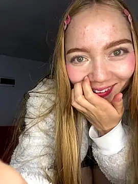 Snapshot of melody-dy chatting on 17, 10, 2025 melody-dy online show from 17, 10, 2025