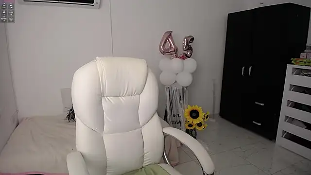 ana milf online show from 26, 1, 2025