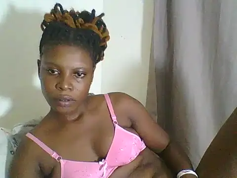 Snapshot of Blacksweetbeb chatting on 17, 2, 2025 Blacksweetbeb online show from 17, 2, 2025