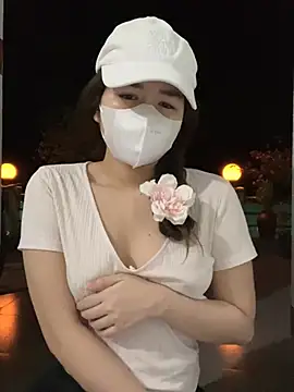 Snapshot of BabyThree_ chatting on 26, 12, 2024 BabyThree online show from 26, 12, 2024