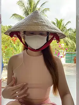 BabyThree  online show from 27, 10, 2025