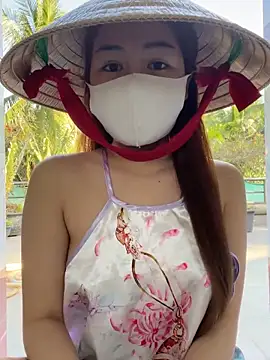 BabyThree  online show from 15, 12, 2025