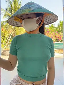 BabyThree  online show from 13, 3, 2026