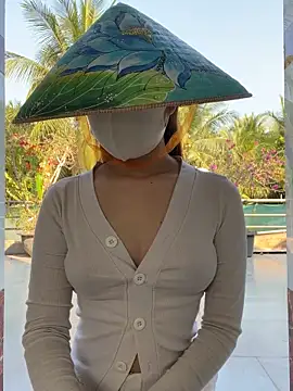 BabyThree  online show from 1, 4, 2026