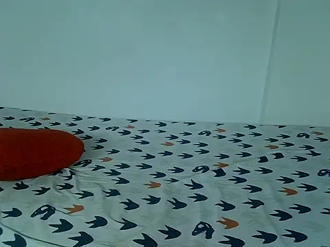 laetitia  online show from 8, 11, 2025