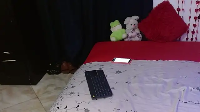 Latin Mature975 online show from 2, 3, 2025