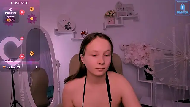 Snapshot of Ketrin_n_ chatting on 4, 2, 2025 Ketrin n online show from 4, 2, 2025