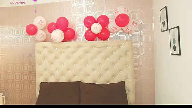 Sara Desire online show from 16, 2, 2025