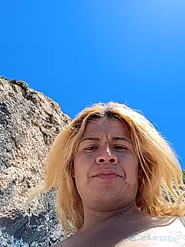 allissonw13 online show from 8, 4, 2026