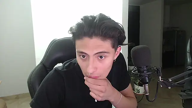 Snapshot of jay_dimarco2 chatting on 16, 9, 2025 jay dimarco2 online show from 16, 9, 2025