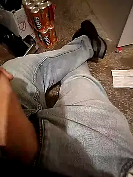 A man in public online show from 18, 10, 2025