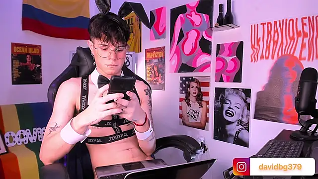 Snapshot of cinnamon_boyxxx chatting on 5, 2, 2025 cinnamon boyxxx online show from 5, 2, 2025