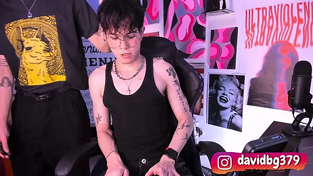 Snapshot of cinnamon_boyxxx chatting on 20, 3, 2025 cinnamon boyxxx online show from 20, 3, 2025