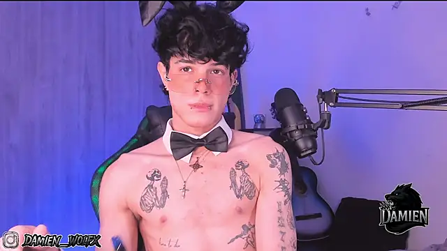 Snapshot of cinnamon_boyxxx chatting on 24, 9, 2025 cinnamon boyxxx online show from 24, 9, 2025