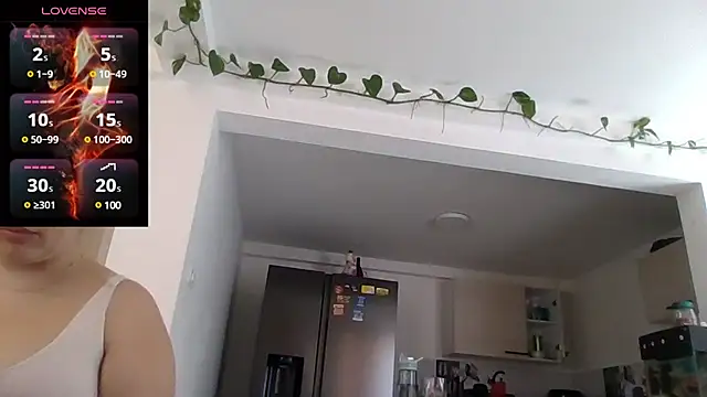 saramartinez1000 online show from 13, 2, 2025