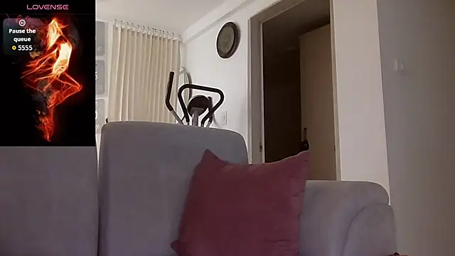 saramartinez1000 online show from 19, 9, 2025