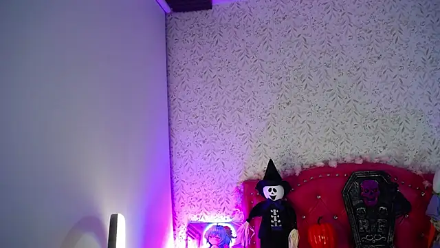 luly pink online show from 24, 10, 2025