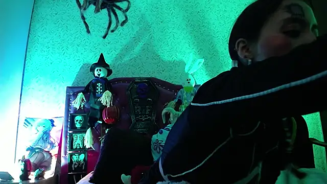 luly pink online show from 28, 10, 2025