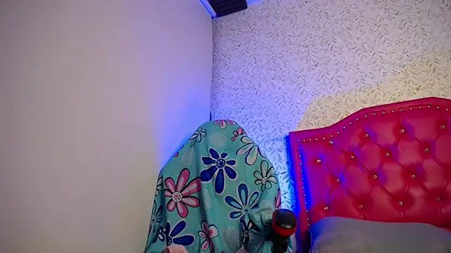 luly pink online show from 17, 3, 2026